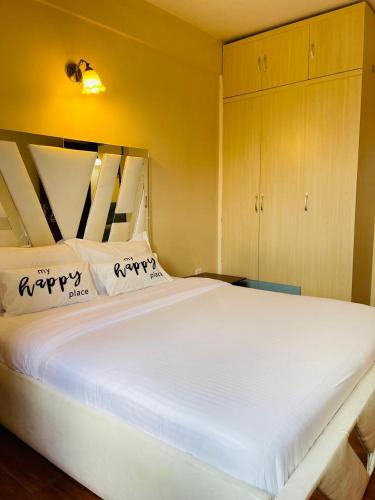 Kilimani Super one and half bedroom near Yaya Centre with NETFLIX
