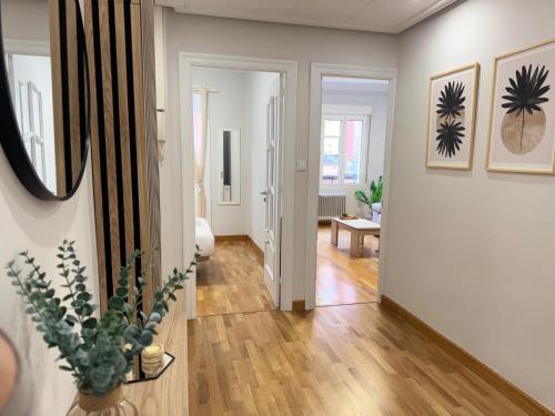 Rioja centro Ayuntamiento by Apartamentos Logrono