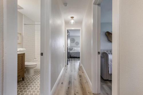 Vannituba majutusasutuses Seminole Resort Style Home