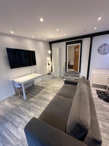 Μια τηλεόραση ή/και κέντρο ψυχαγωγίας στο Schöne Apartments in Frechen BM07 bis BM09