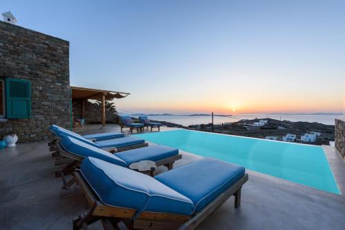 Foto dalla galleria di Villa Joy - Sunset Sea View Villa a Mykonos Città