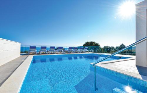 Amazing Apartment In Rogoznica