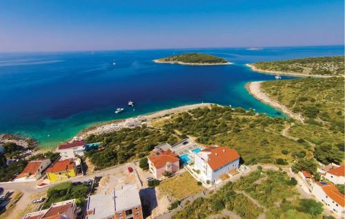 Nice Apartment In Rogoznica With Sauna