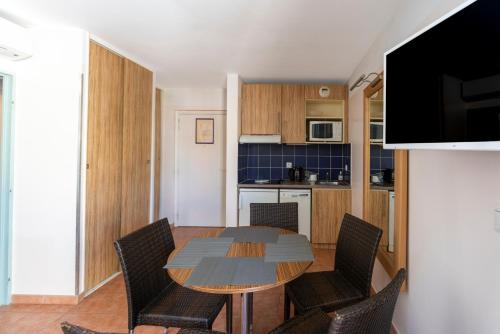 MISTRAL-Rare 6 pers, parking, wifi, ,clim, piscines
