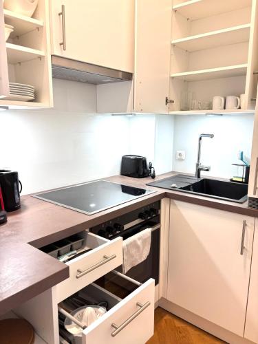 Simply third Apartment