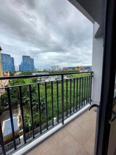 Shore Residences