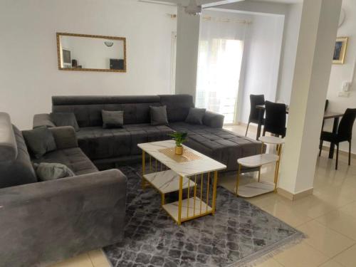 Appartement F4 à la cité mixta