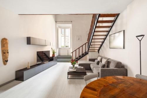Navona Charming Apartment by Romeloft