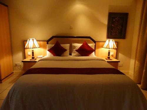 Katil atau katil-katil dalam bilik di Mayfair Hotel