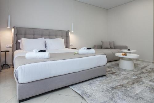 Postel nebo postele na pokoji v ubytování Athens Luxury center Aparts F&G