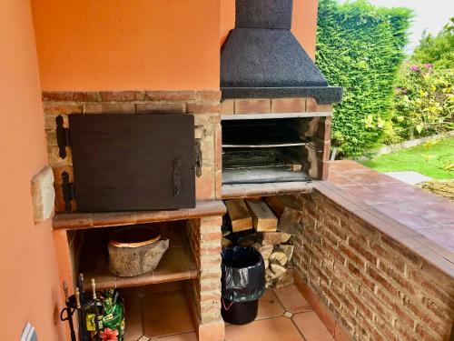 Kemudahan BBQ tersedia untuk tetamu di apartmen