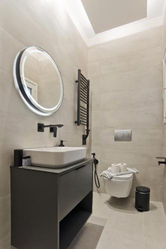 Stylish Ilisia Stay Luxury Fully Reno 2BR, 2BA Apt