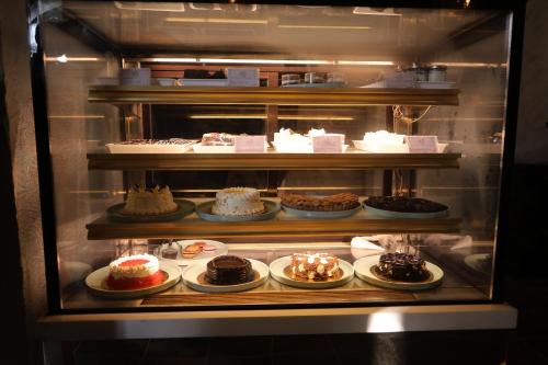 Makanan di atau berdekatan hotel