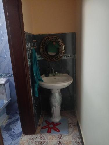 Ένα μπάνιο στο Hello hostel