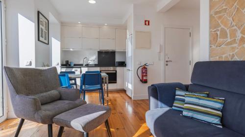 Comfort & Bright Tagus River Apt by LovelyStay