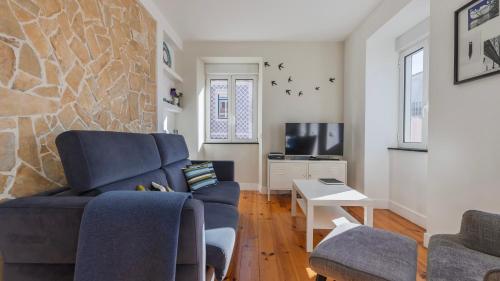 Comfort & Bright Tagus River Apt by LovelyStay