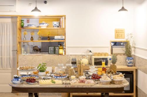 Mad på pensionatet eller i nærheden