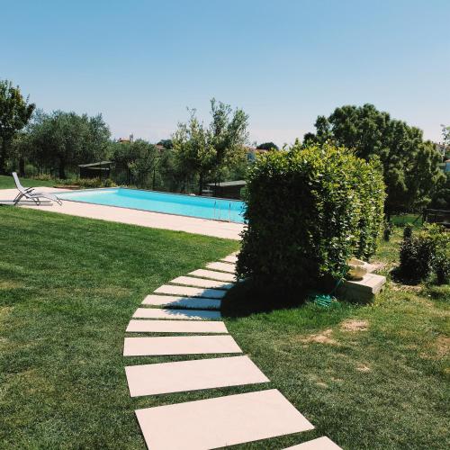 Kolam renang di atau dekat dengan Angelucci Agriturismo con Camere e Agri Camping