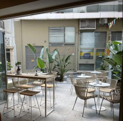 Spacious 3BR Home near Acropolis Museum