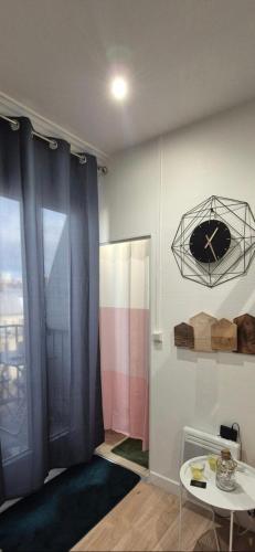 Photo de la galerie de l'établissement Joli studio parisien, à Paris