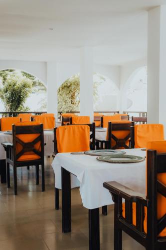 Een restaurant of ander eetgelegenheid bij Harmony Resort Boutique Hotel