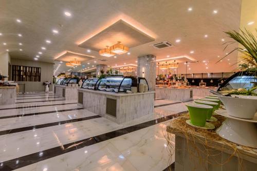 シダにあるDream Fun Worldのaasteryasteryasteryasteryasteryasteryasteryasteryasteryasteryasteryを持つ店のロビー