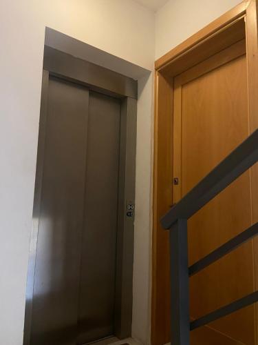Imagen de la galería de Excellent location bright sliema tigne apartment, en Sliema