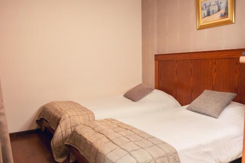 Gallery image of Merab Hotel in Kfardebian