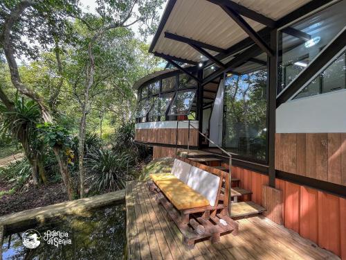 Κήπος έξω από το Chalés Ayty