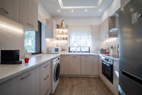 Dapur atau dapur kecil di Villa Joy
