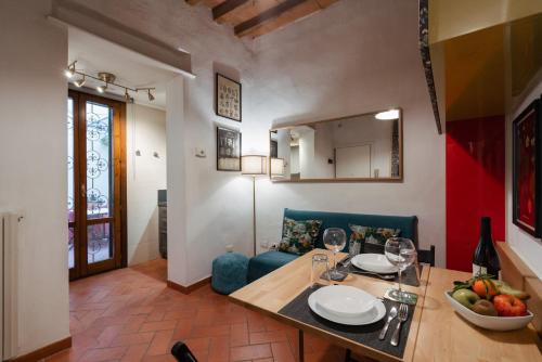 Charming Apartment in the Heart of Santo Spirito