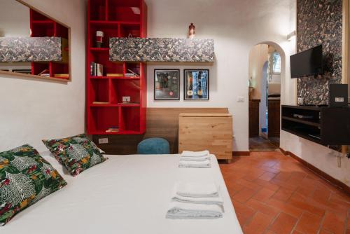 Charming Apartment in the Heart of Santo Spirito