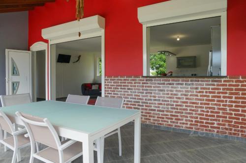 TV a/nebo společenská místnost v ubytování Villa Aquarium