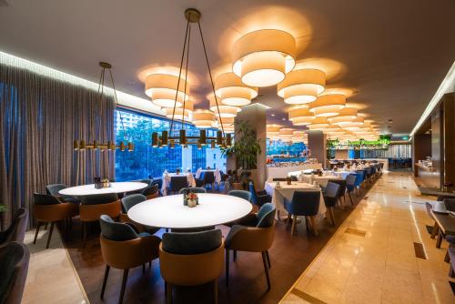 Ресторан / где поесть в Hotel Estelar Milla De Oro
