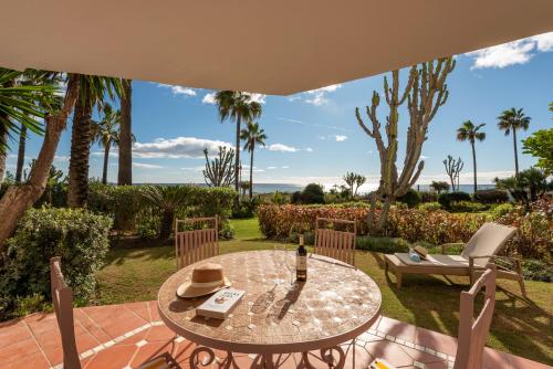 Afrodite Apartment - Frontline Beach