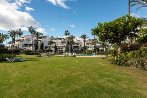 Afrodite Apartment - Frontline Beach