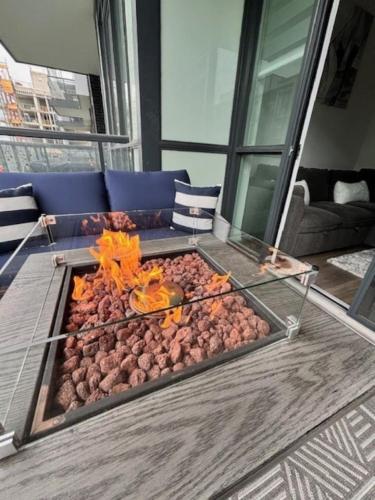Фотография из галереи Comfy 1BR Condo w Balcony BBQ Pool and Parking в городе Барри