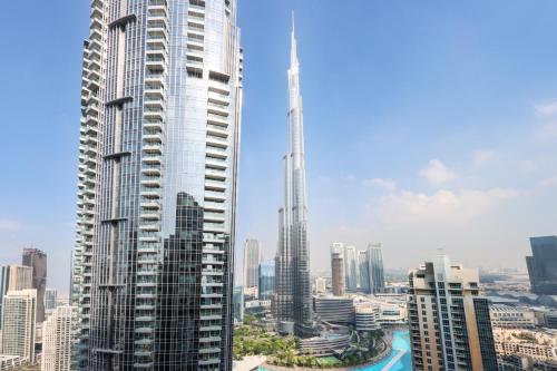 Livbnb - 3BR Plus 1 with Burj and Fountain Views