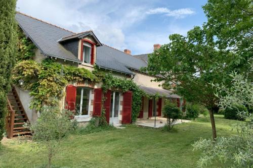 Κήπος έξω από το Gîte Familial 4 étoiles - École du Maupas - Coeur Brenne