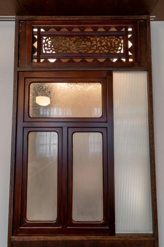 a close up of a window in a room at 安樓文旅 Enzo House in Keelung