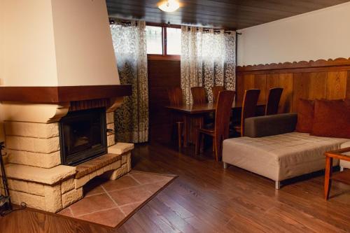 Gallery image of Merab Hotel in Kfardebian