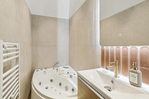 Lavie Maison AC and Hot Tub close Arc de Triomphe