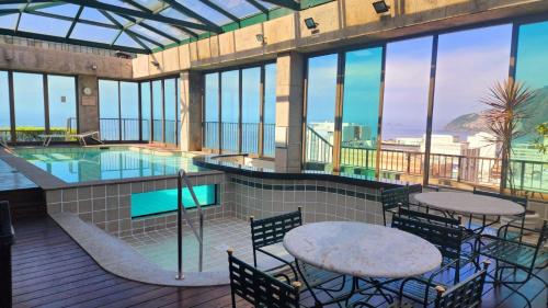 Swimmingpoolen hos eller tæt på 305 Flat em Ipanema