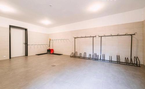 an empty room with a large room with at Apartmán Horalka in Deštné v Orlických horách