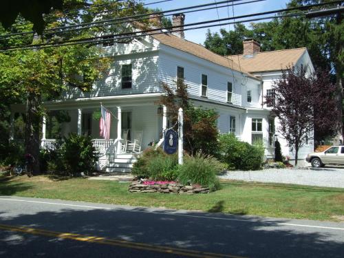 Riverwind Inn Bed and Breakfast – Photos 2