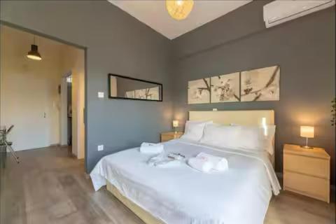 Acropolis Vista Retreat