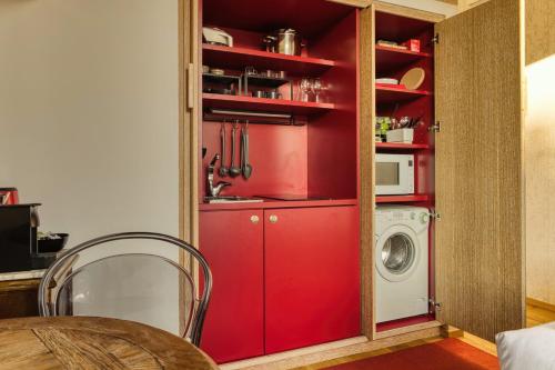 Just Urban Stays - Bright Penthouse - Heart of Milan 10 min to Duomo