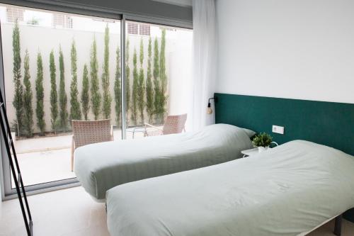 Luxury Apartment - Pool View, Sun & Shade Terraces, Near Golf & Padel