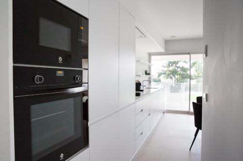 Luxury Apartment - Pool View, Sun & Shade Terraces, Near Golf & Padel