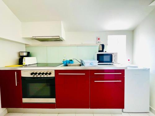 Tram 28 cozy apartment in Alfama